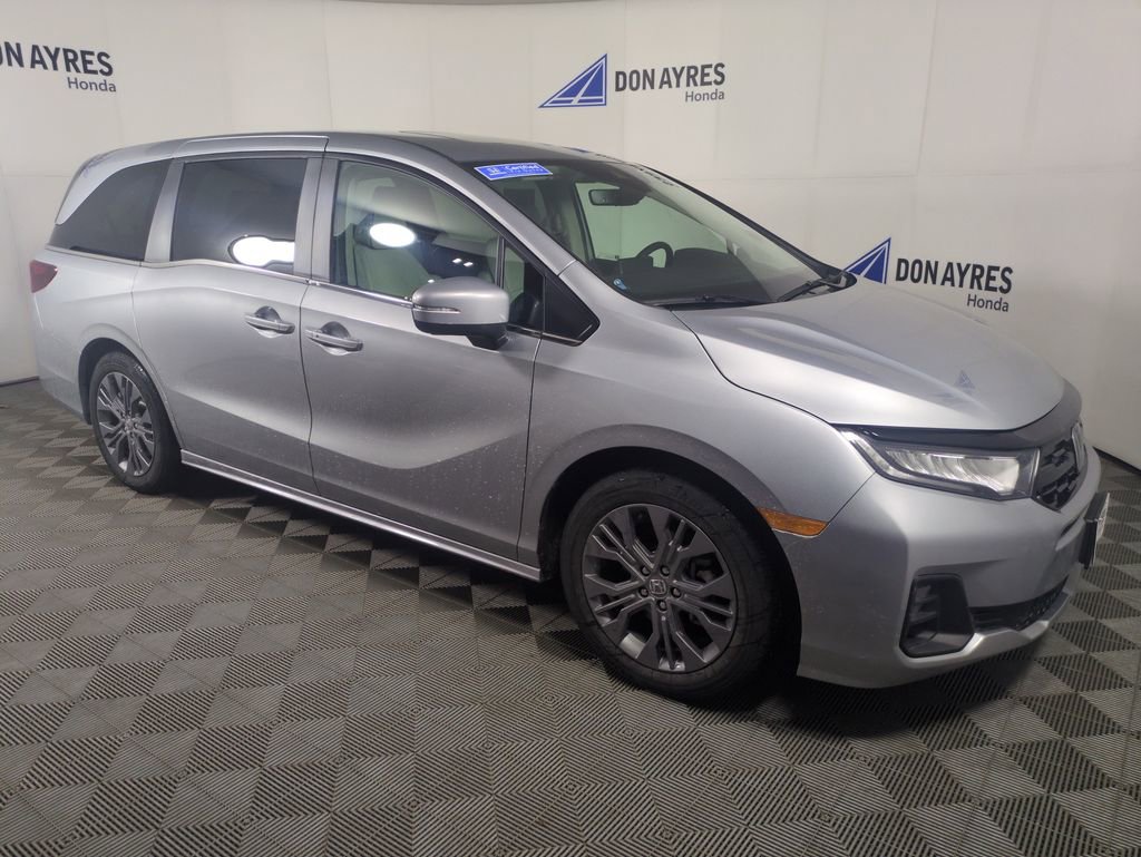 Certified 2025 Honda Odyssey Touring image 11