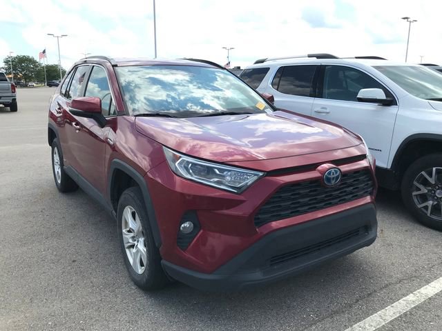 Used 2020 Toyota RAV4 XLE image 10