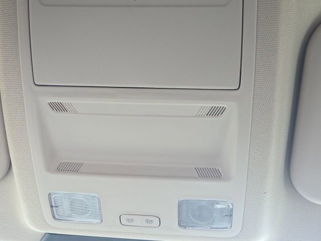 Certified 2020 Ford Escape SE image 30