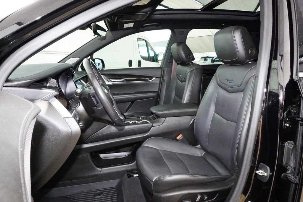 Used 2021 Cadillac XT6 Premium Luxury image 28