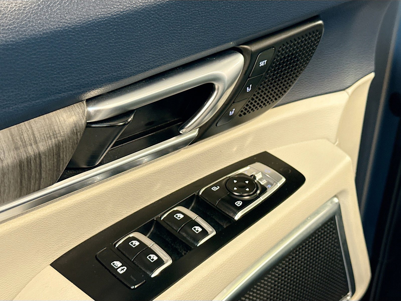 Used 2023 Kia Telluride SX Prestige image 9