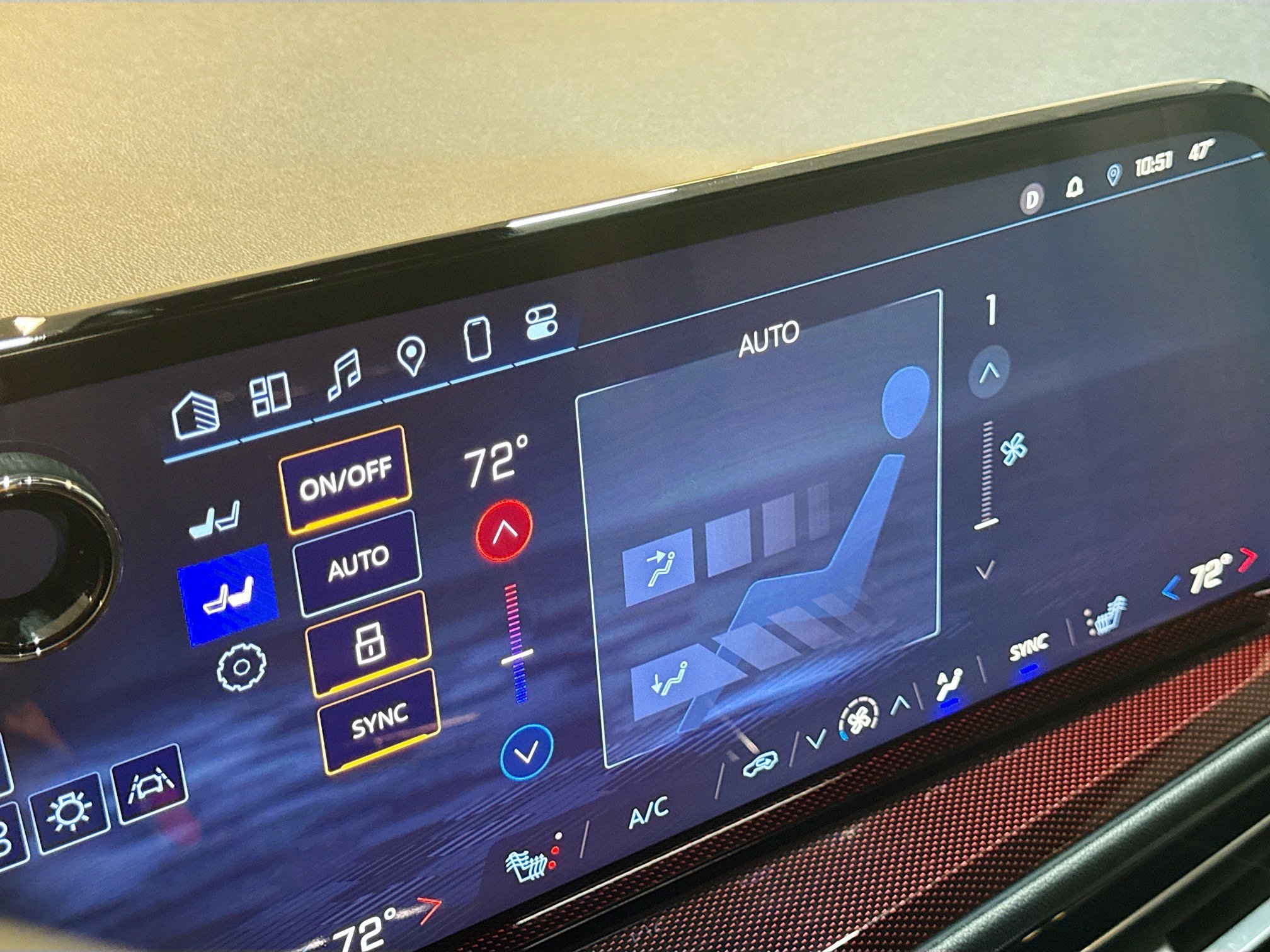 Used 2025 Chevrolet Traverse Z71 w/ Driver Confidence Package image 24