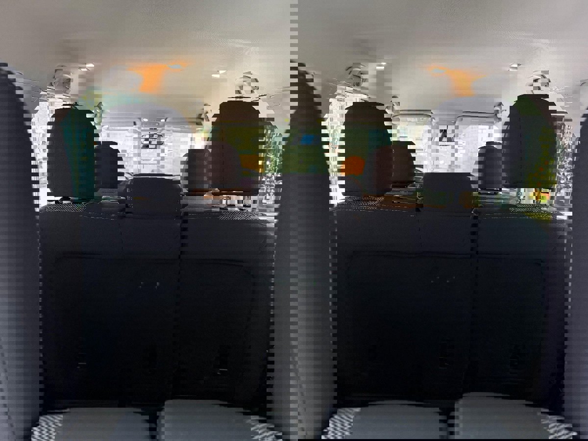 Used 2019 Nissan Pathfinder SV image 37