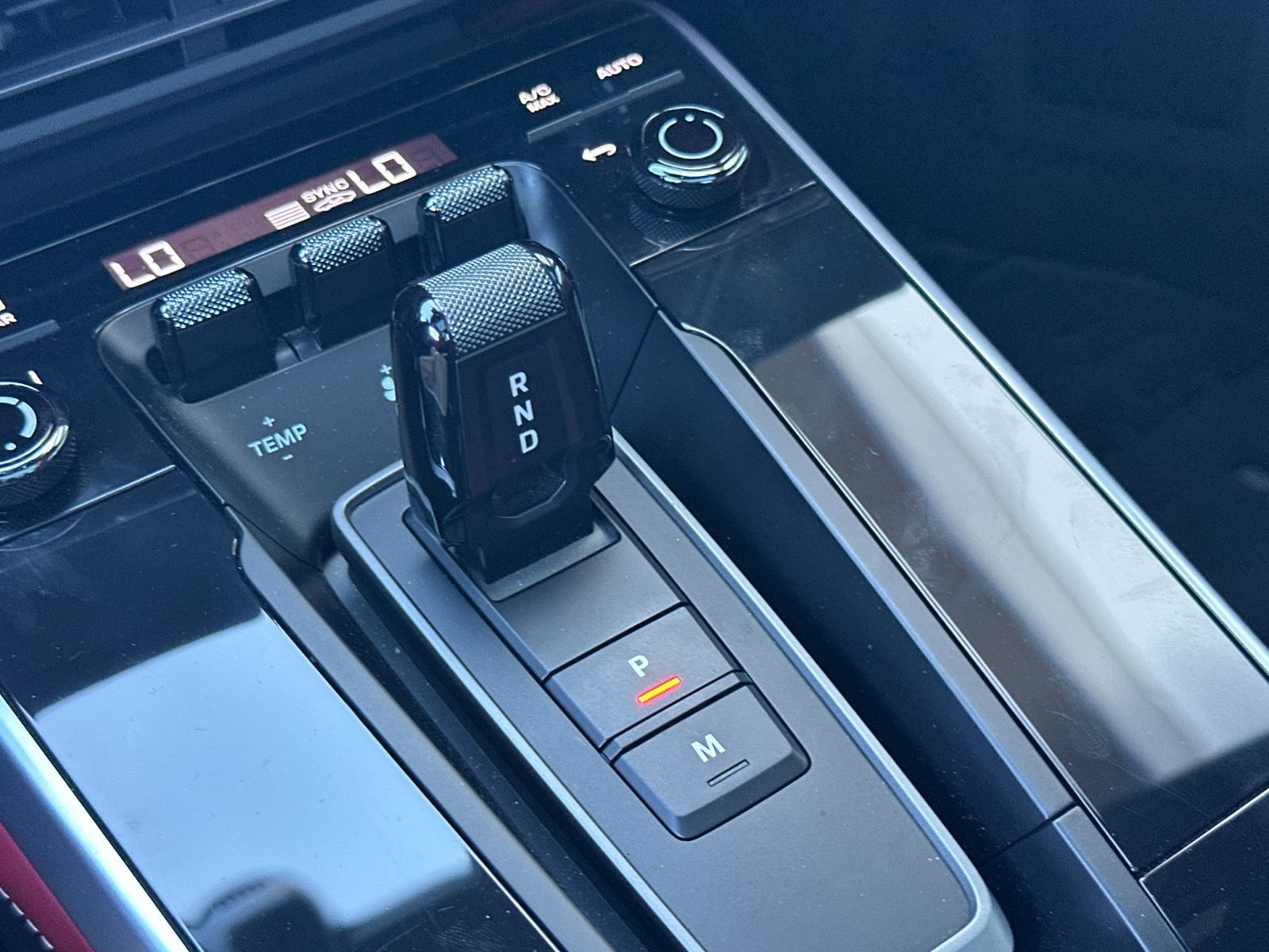 Certified 2022 Porsche 911 Turbo S AWD/4WD image 19