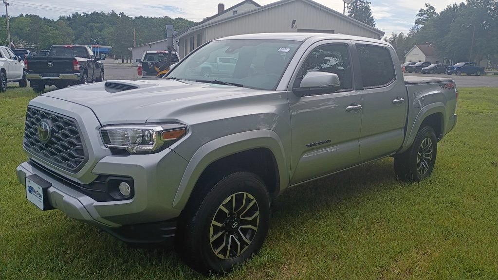 Used 2023 Toyota Tacoma TRD Sport w/ Advanced Technology Package AWD/4WD image 3