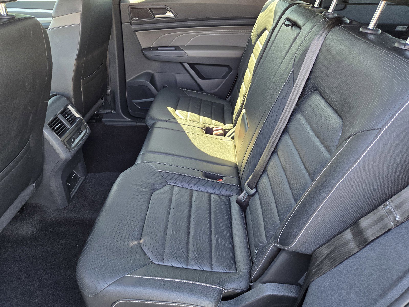 Used 2021 Volkswagen Atlas Cross Sport SEL Premium image 12