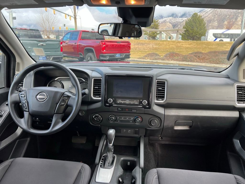 Used 2023 Nissan Frontier SV image 21