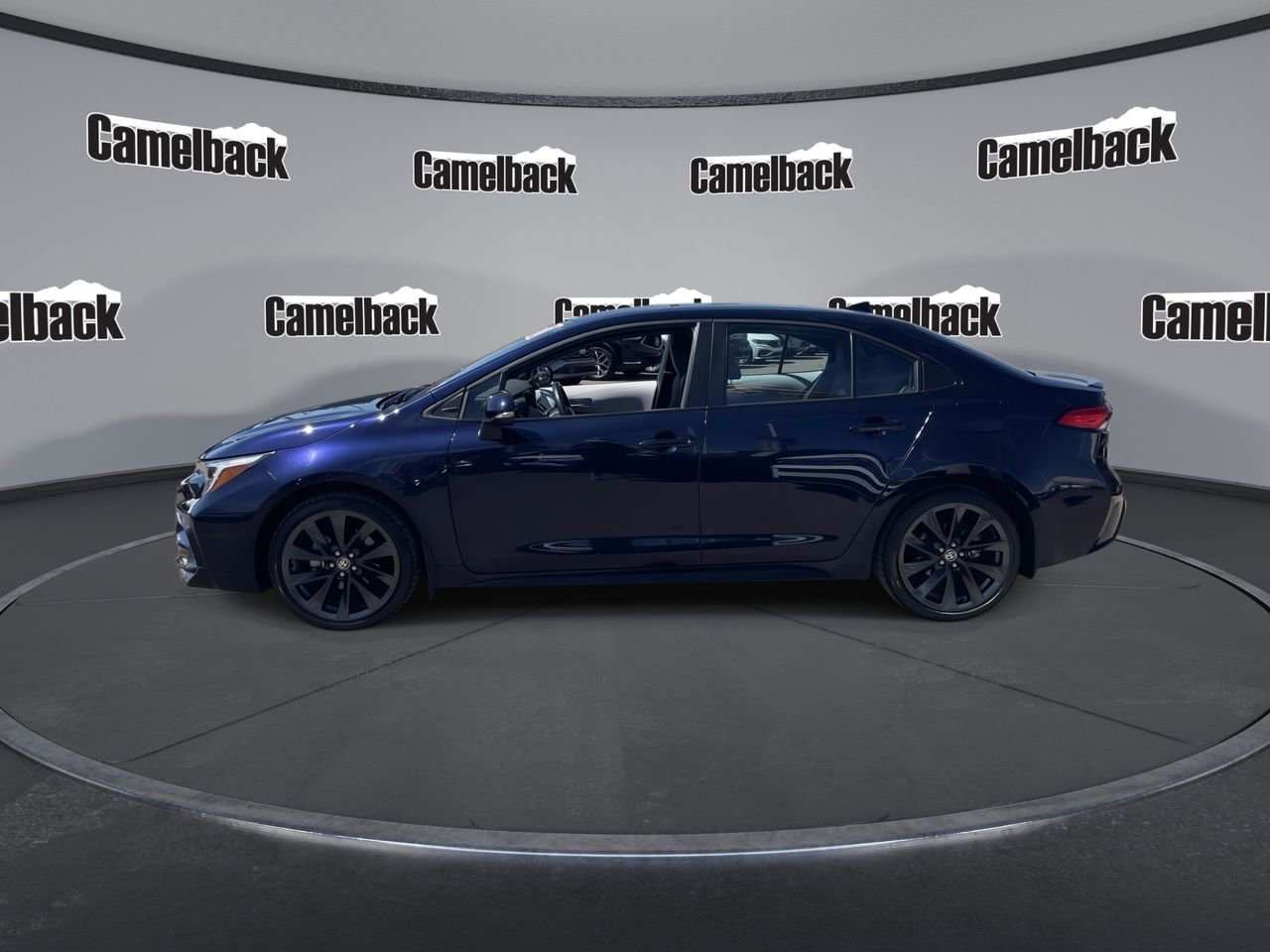 Used 2023 Toyota Corolla SE w/ Carpet Mat Package (TMS) image 4