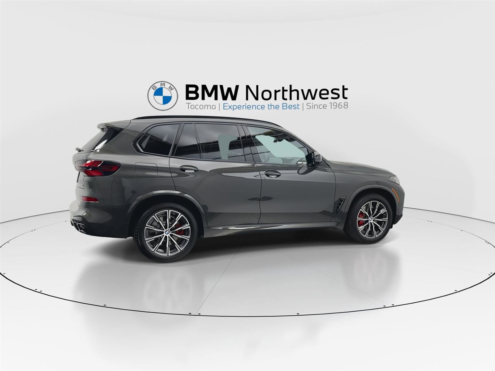 New 2026 BMW X5 M60i image 4