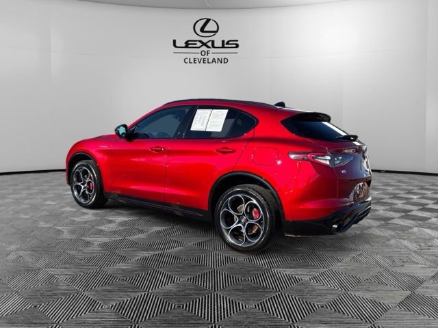 Used 2024 Alfa Romeo Stelvio Veloce AWD/4WD image 5