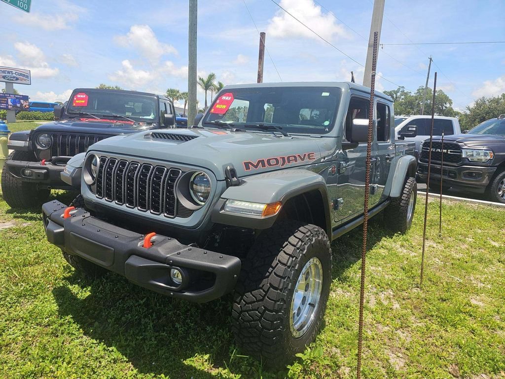 Used 2026 Jeep Gladiator Mojave AWD/4WD image 2