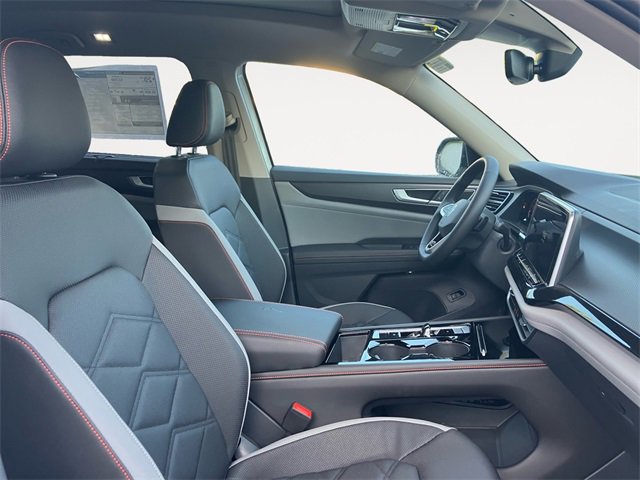 New 2025 Volkswagen Atlas Peak Edition SE image 15