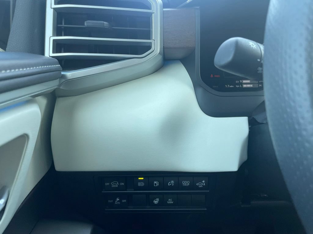 Used 2024 Toyota Sequoia Capstone AWD/4WD image 12