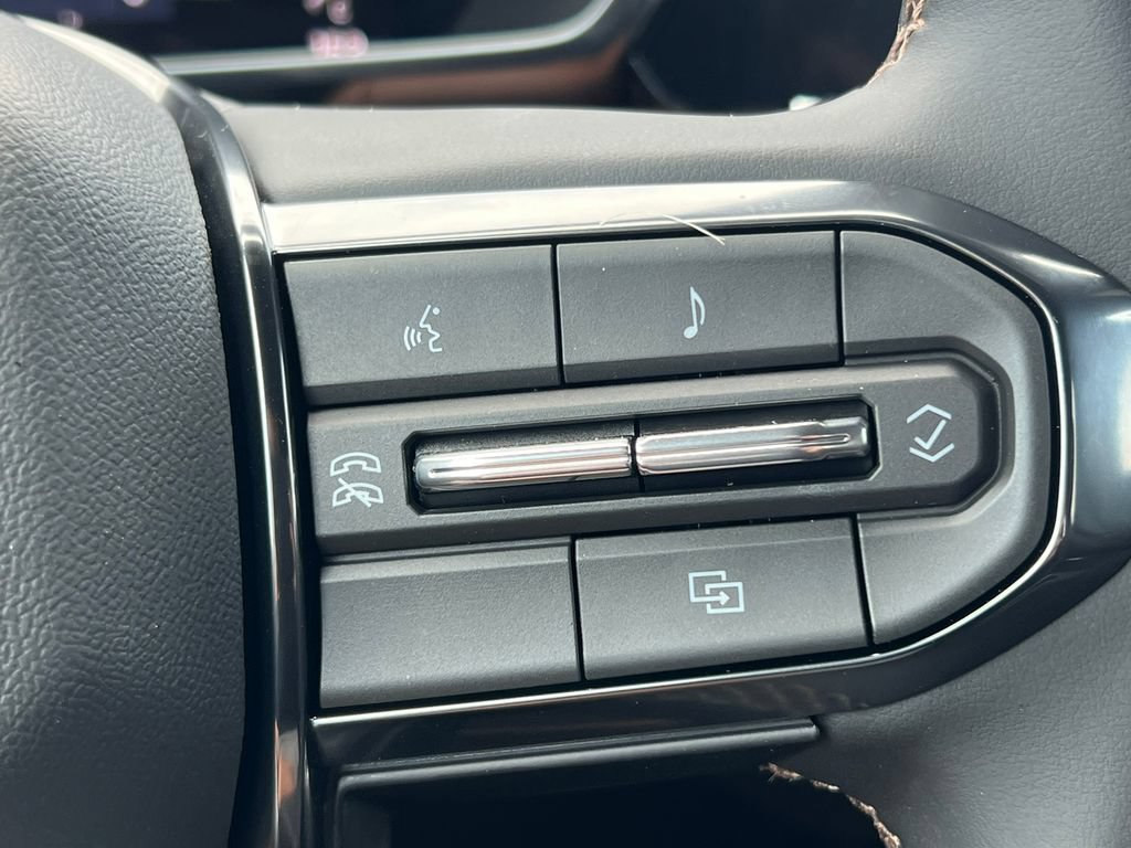 New 2026 GMC Canyon AT4 w/ Technology Plus Package AWD/4WD image 21
