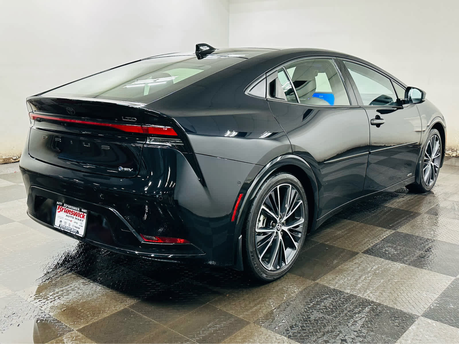 Used 2024 Toyota Prius Limited image 6