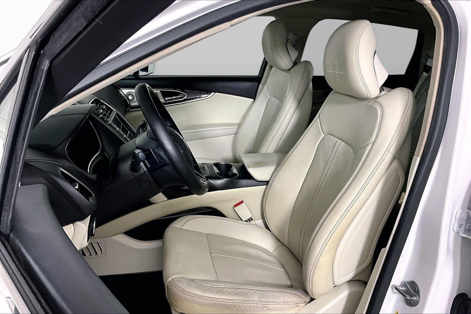 Used 2017 Lincoln MKX Black Label w/ Lincoln MKX Climate Package AWD/4WD image 8