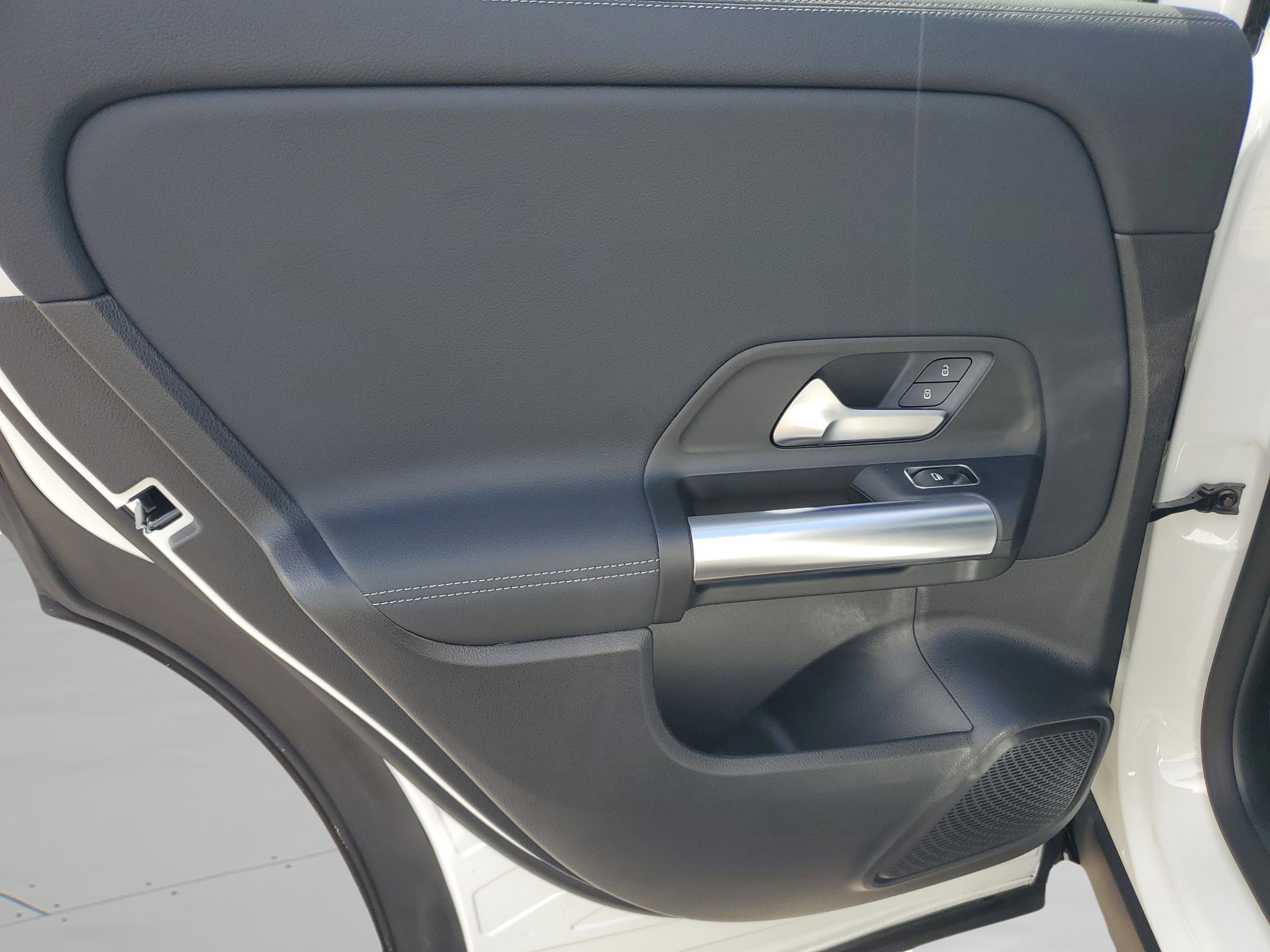 Certified 2025 Mercedes-Benz GLA 250 image 10