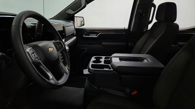Used 2026 Chevrolet Silverado 1500 LT image 12