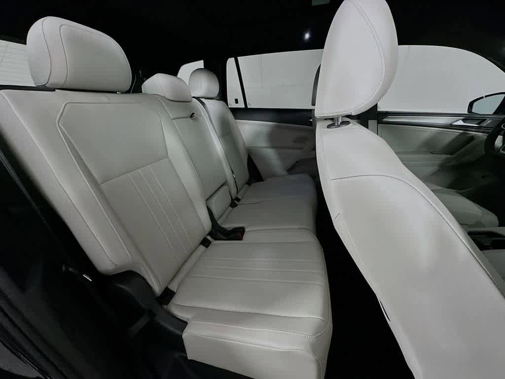 Used 2022 Volkswagen Tiguan SE R-Line FWD image 32