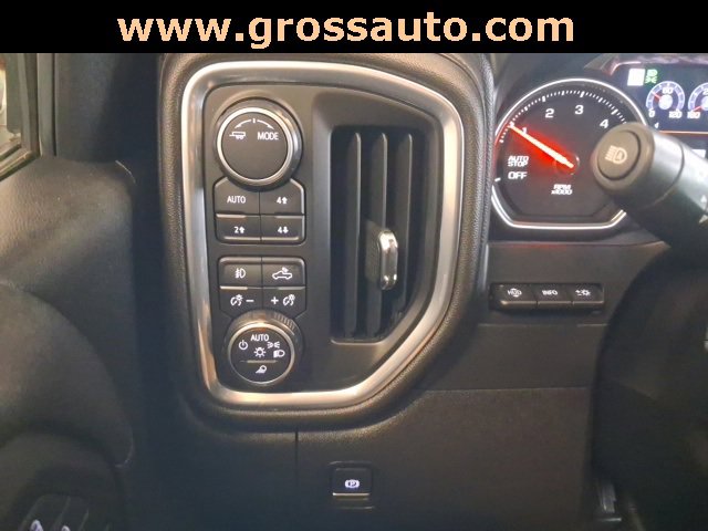 Used 2020 Chevrolet Silverado 1500 LTZ w/ LTZ Premium Package image 11