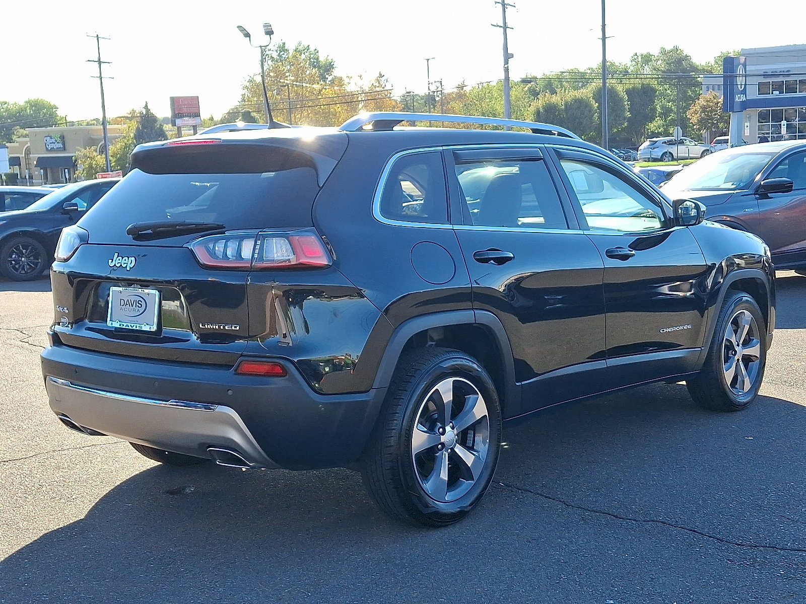 Used 2019 Jeep Cherokee Limited image 4