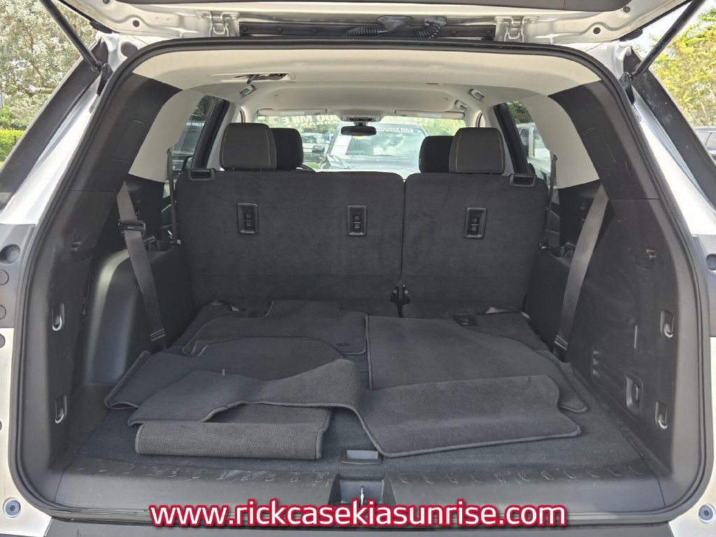 Used 2019 Chevrolet Traverse LS FWD image 14