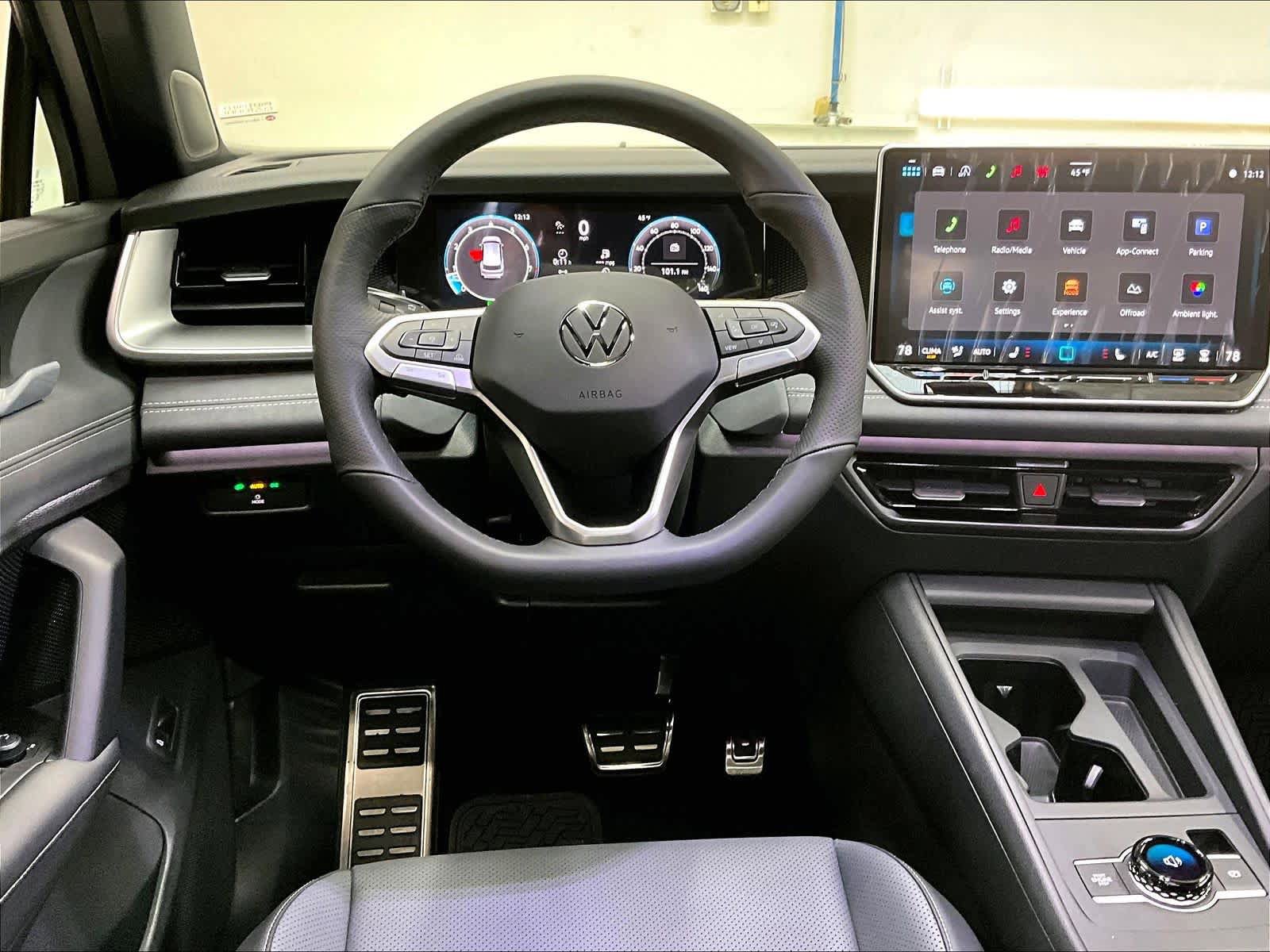 New 2026 Volkswagen Tiguan SE R-Line AWD/4WD image 15