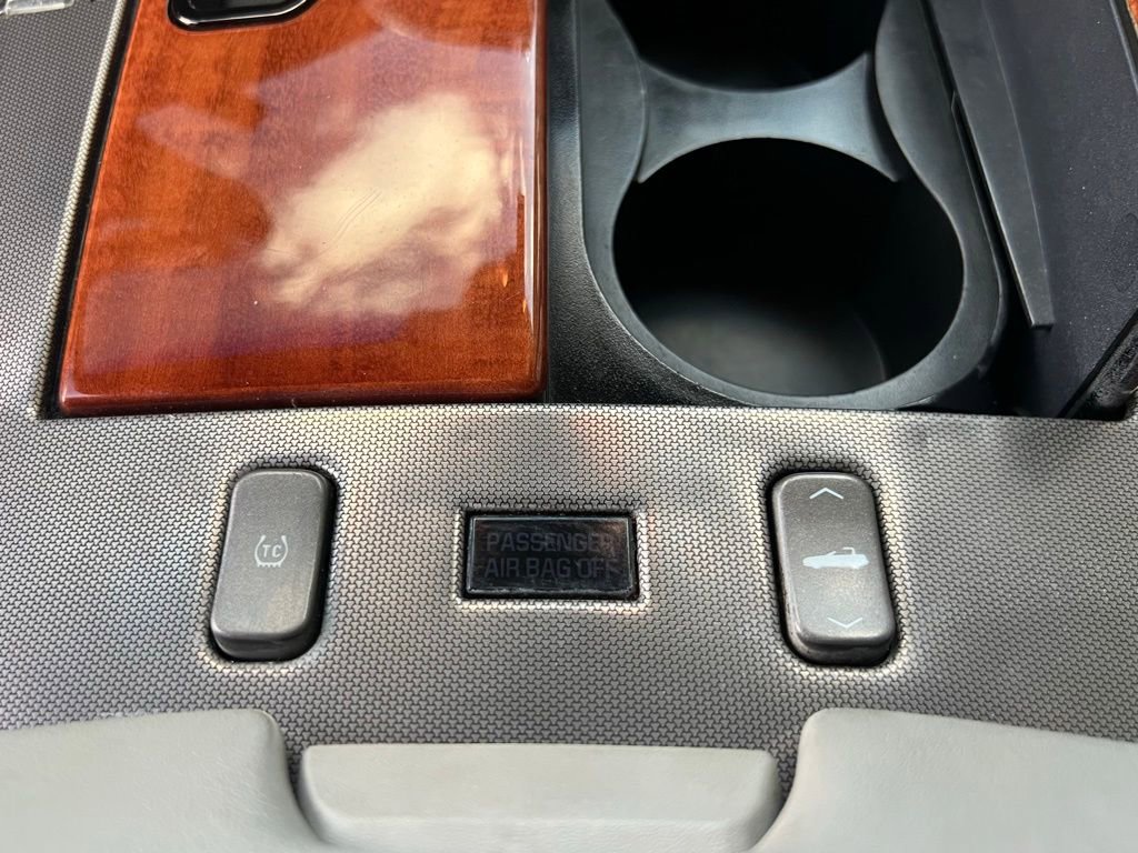 Used 2005 Cadillac XLR Base image 52