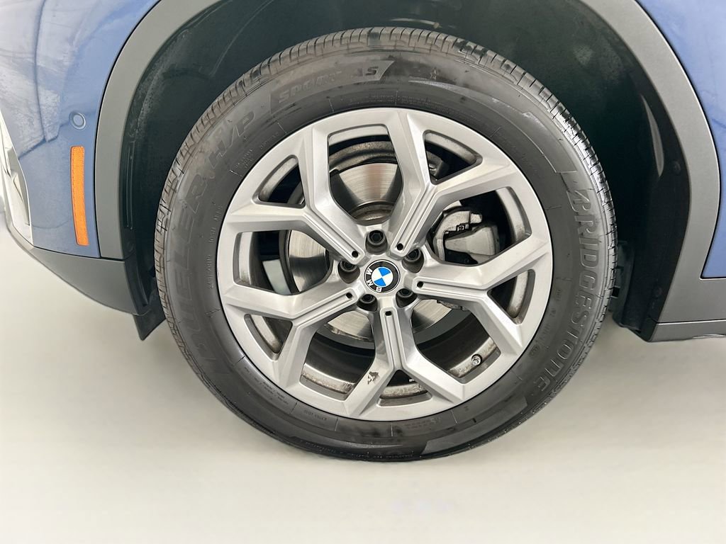 Certified 2024 BMW X4 xDrive30i w/ Premium Package AWD/4WD image 29
