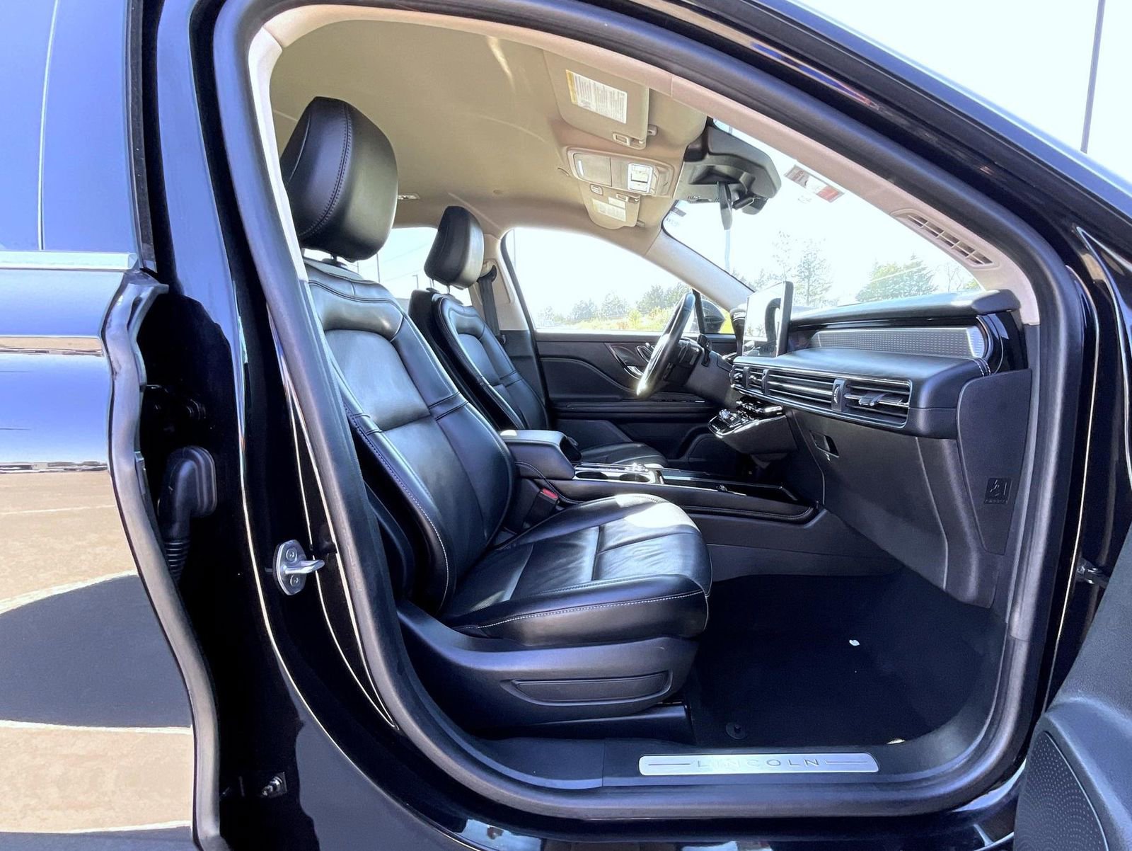 Certified 2024 Lincoln Corsair Reserve w/ Equipment Group 201A image 16