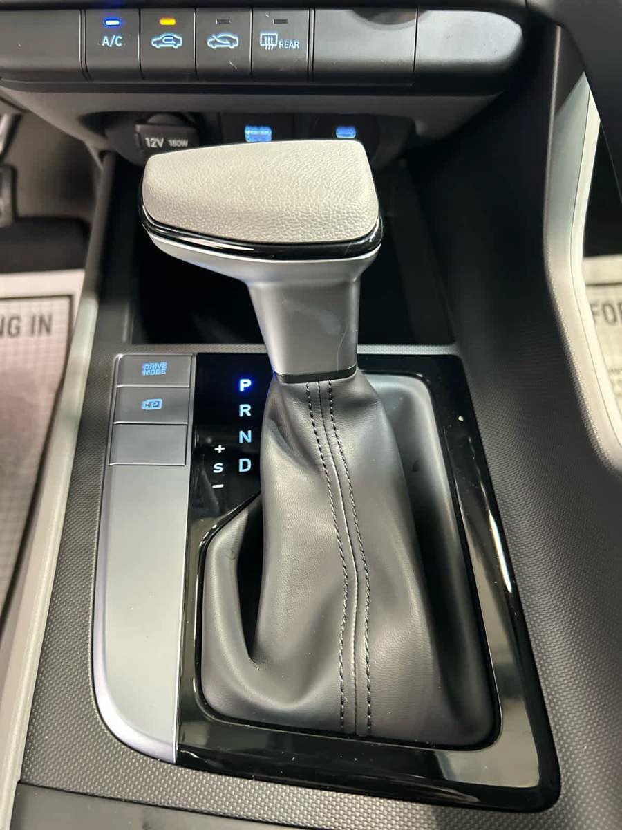 New 2026 Hyundai Elantra SE FWD image 7