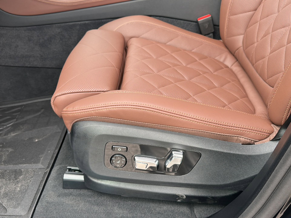 New 2026 BMW X5 xDrive50e image 13