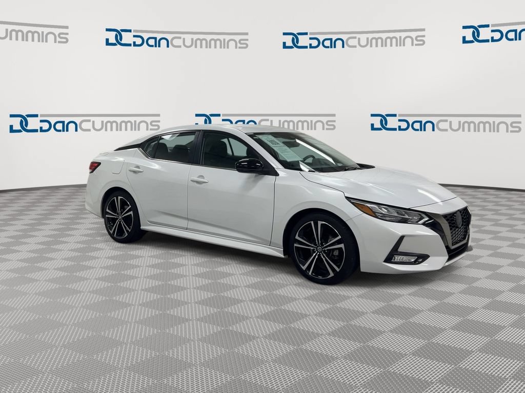 Used 2022 Nissan Sentra SR w/ Electronics Package FWD image 2