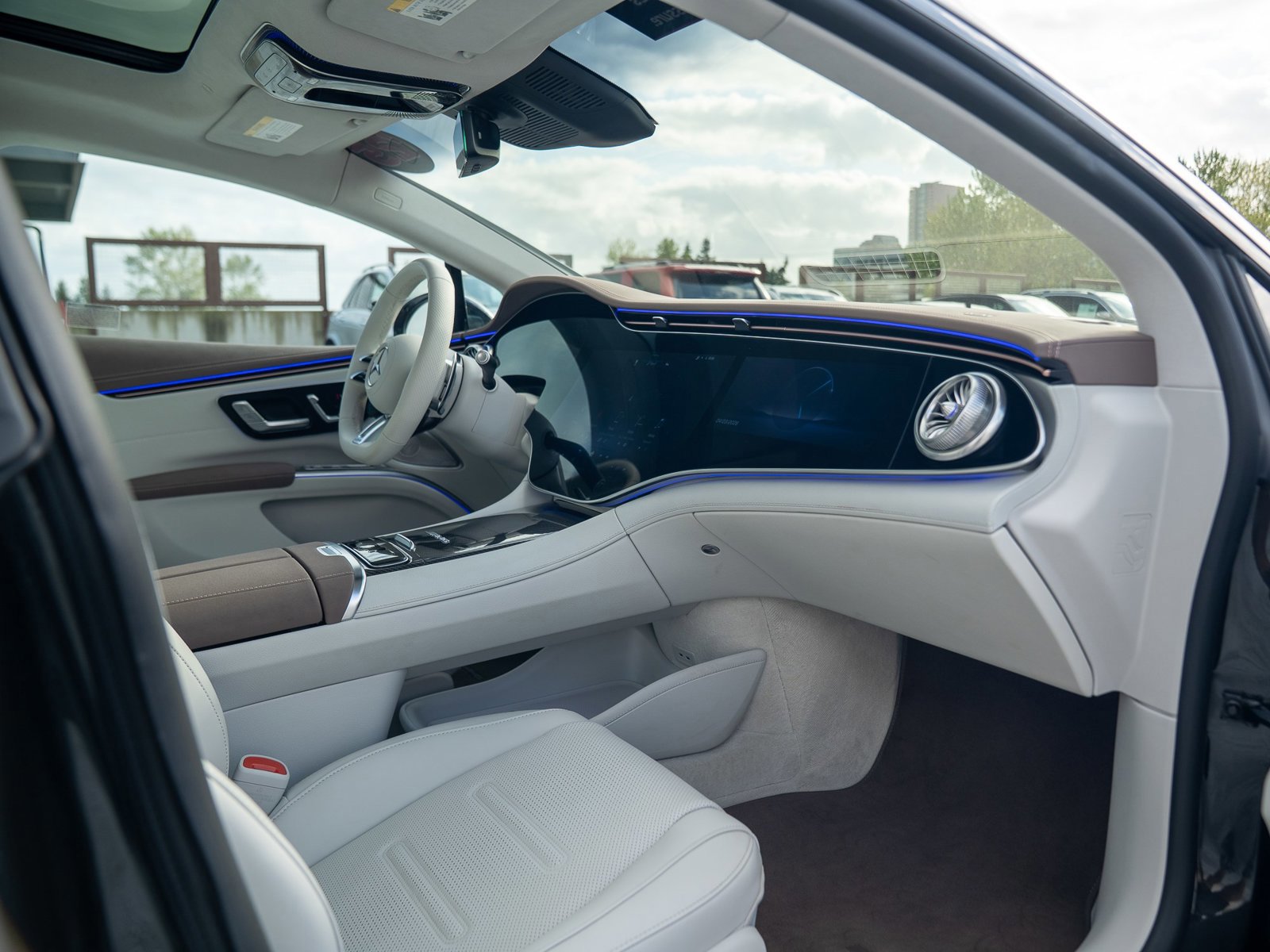 Used 2025 Mercedes-Benz EQS AMG 4MATIC image 29