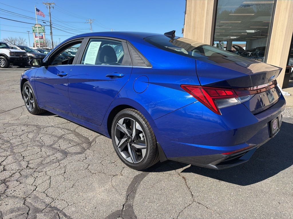 Used 2023 Hyundai Elantra Limited image 7