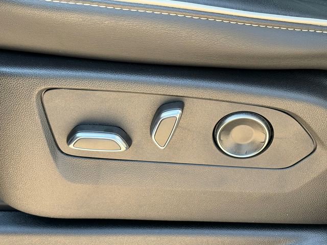 Used 2024 Cadillac Escalade Sport w/ LPO, ONYX Package image 19