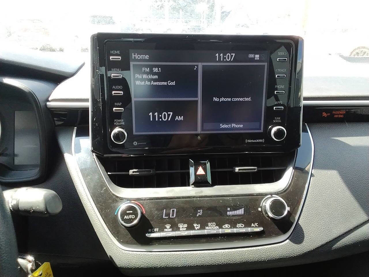 Used 2021 Toyota Corolla LE image 7