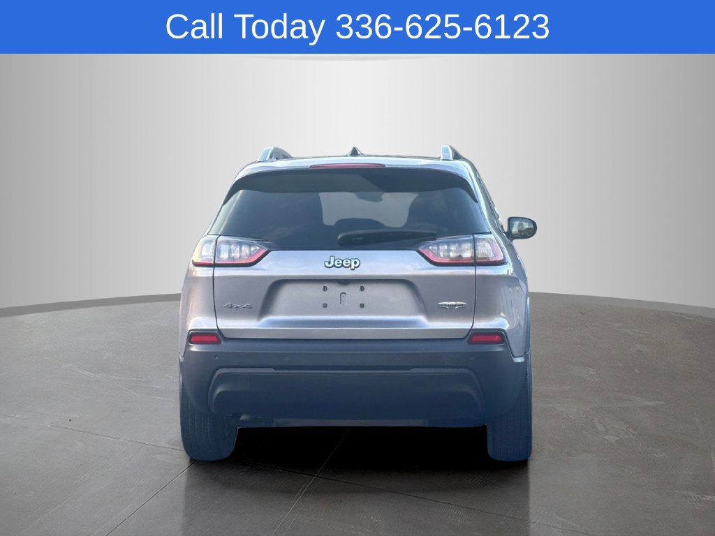 Used 2021 Jeep Cherokee Latitude Plus AWD/4WD image 6