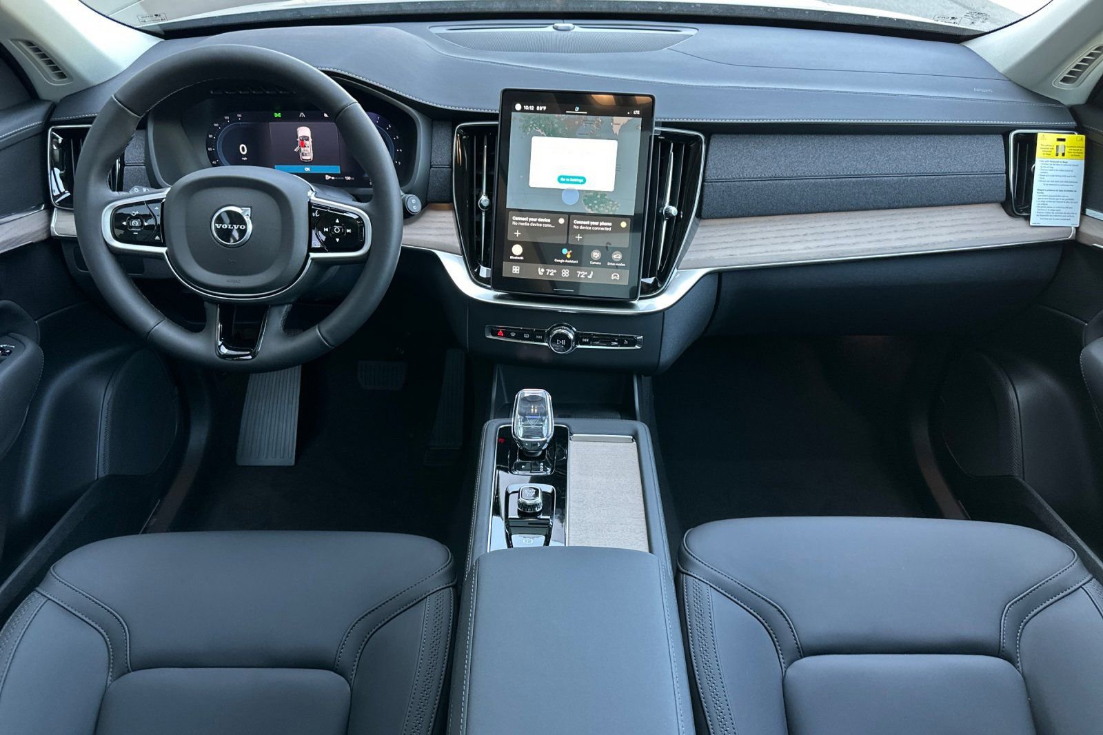 Certified 2025 Volvo XC90 B6 Core w/ Protection Package Premier AWD/4WD image 14
