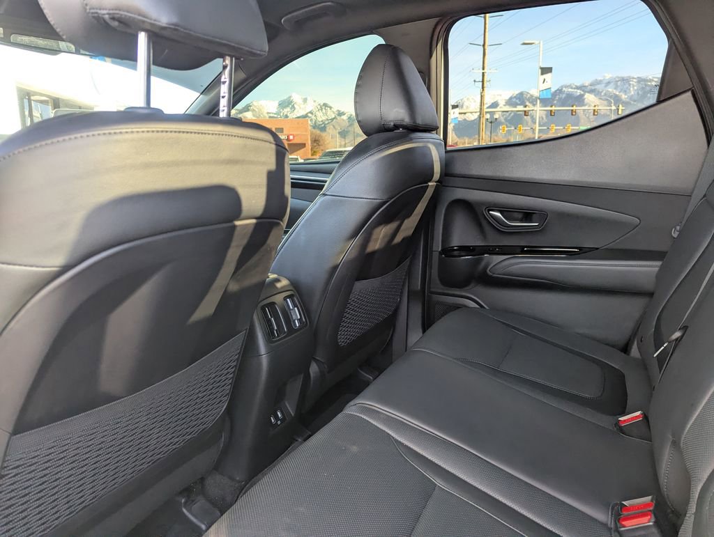 Used 2022 Hyundai Santa Cruz Limited image 32