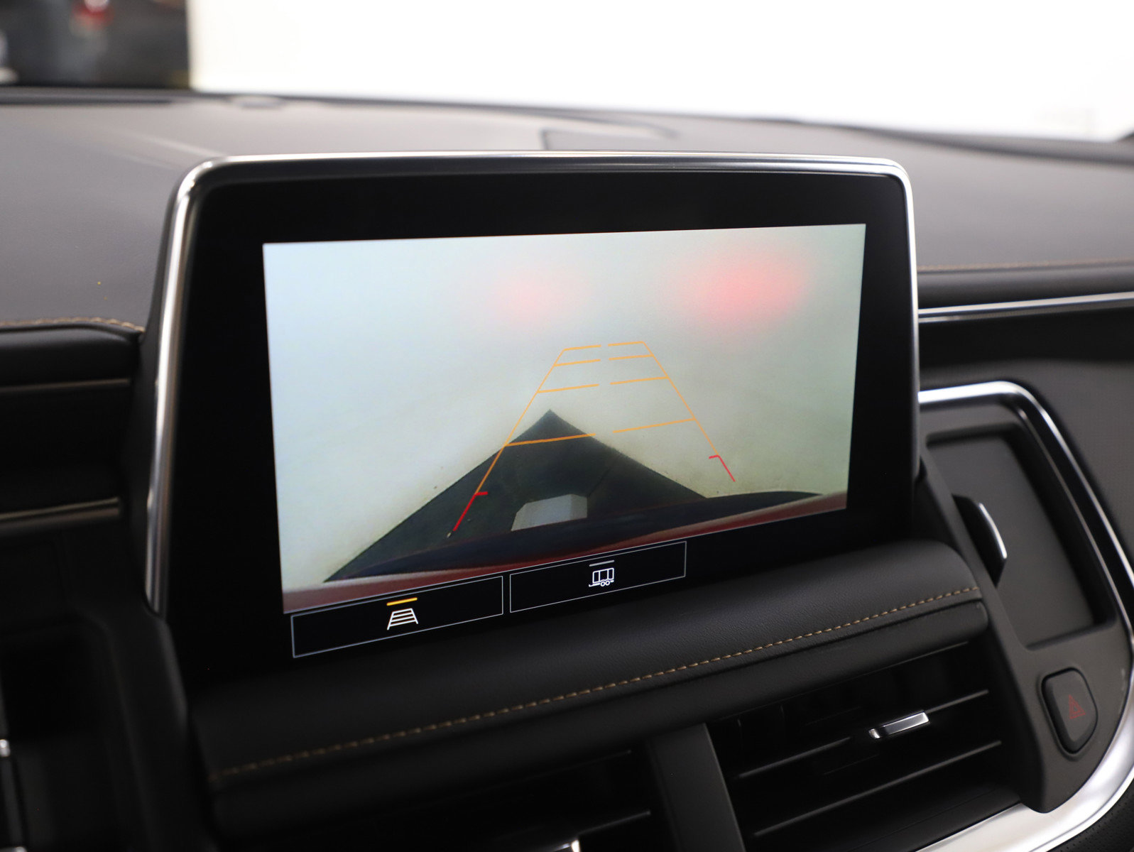 Used 2021 GMC Yukon XL AT4 image 25