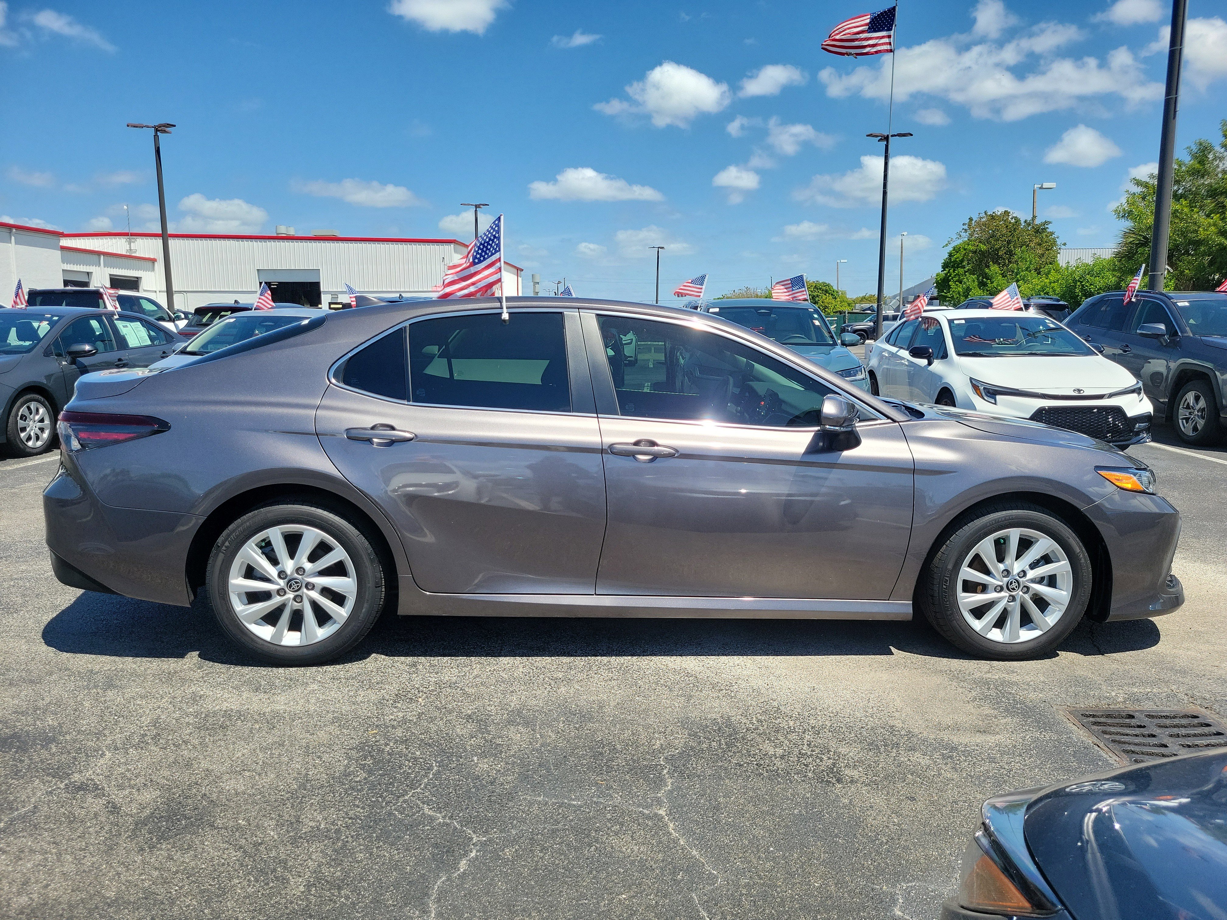 Used 2024 Toyota Camry LE w/ Convenience Package FWD image 13