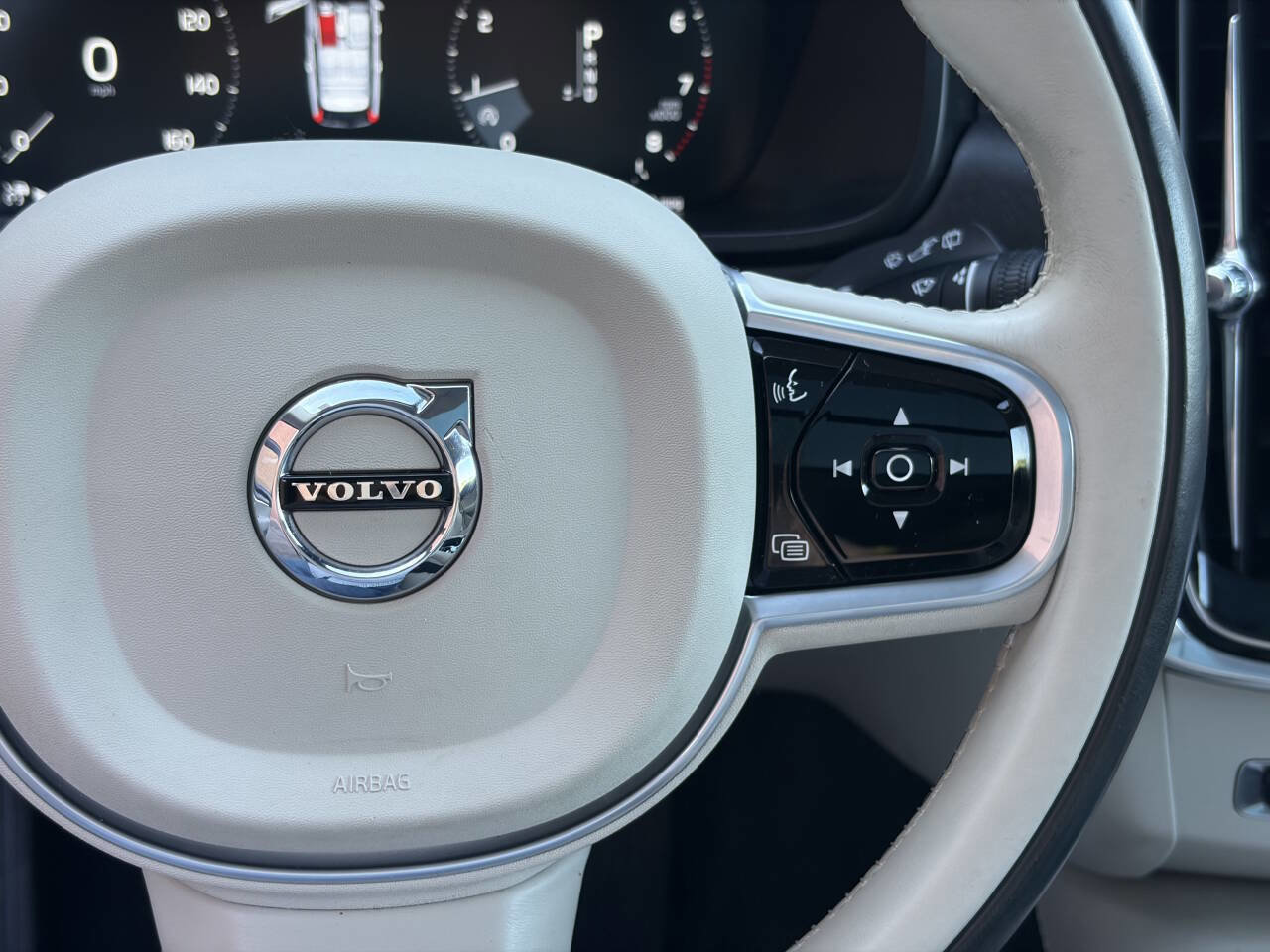 Used 2017 Volvo V90 T6 Cross Country AWD/4WD image 30