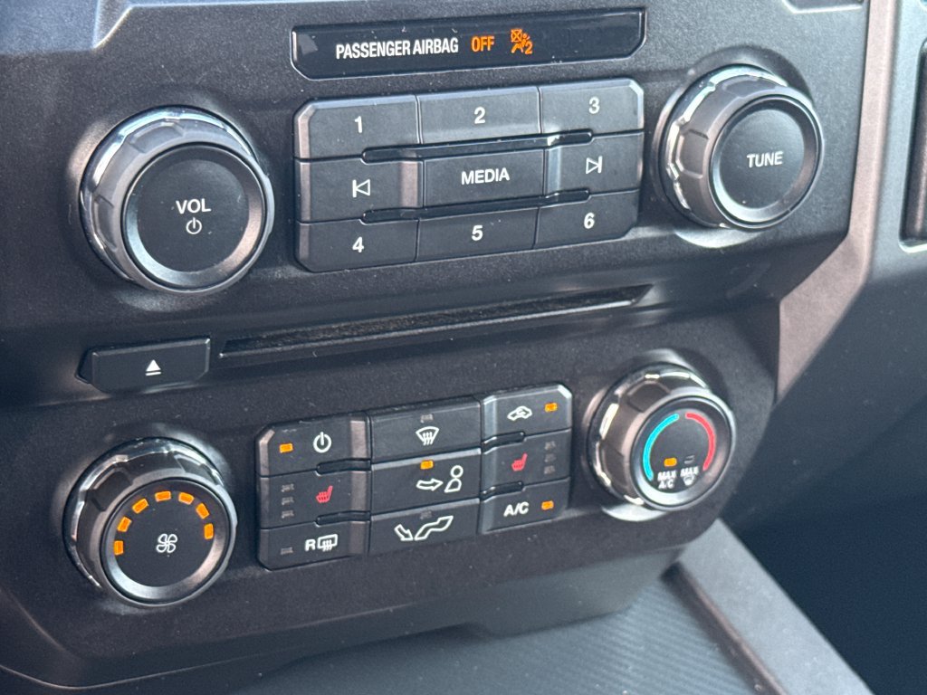 Used 2018 Ford F150 XLT w/ Equipment Group 302A Luxury AWD/4WD image 22