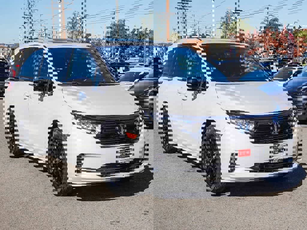 Used 2024 Honda Odyssey Sport image 3