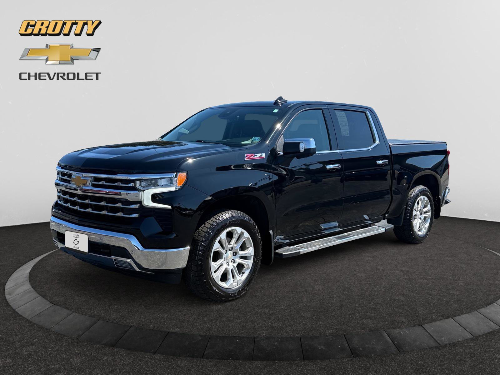 Used 2022 Chevrolet Silverado 1500 LTZ w/ LTZ Premium Package AWD/4WD image 1