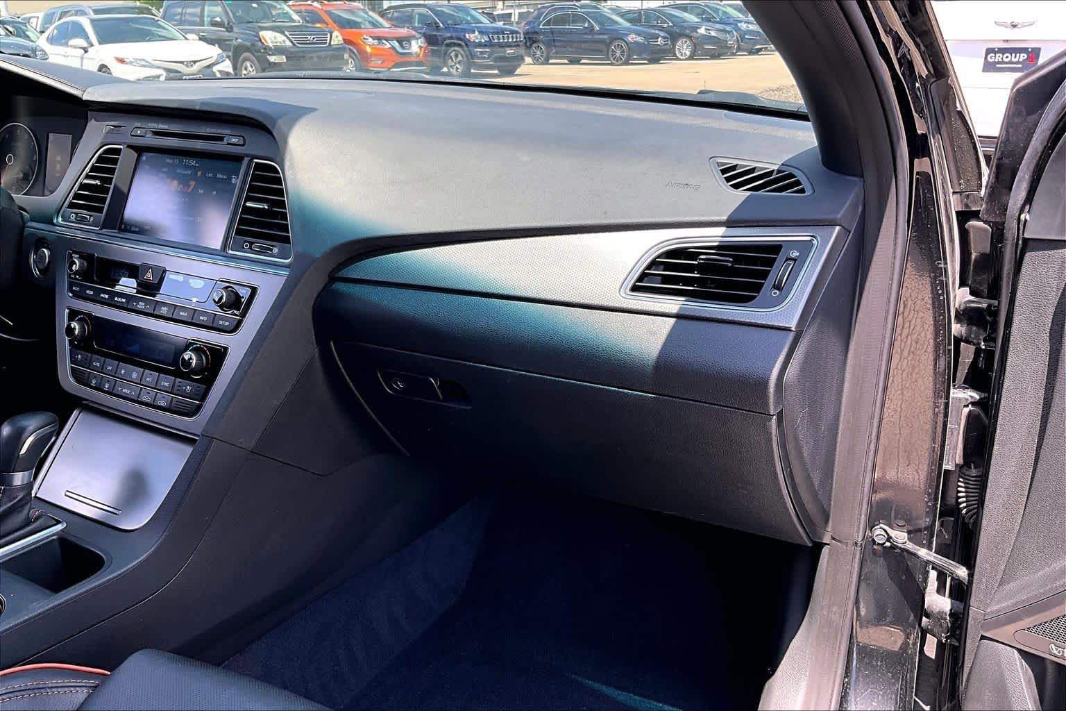 Used 2015 Hyundai Sonata Limited 2.0T FWD image 17