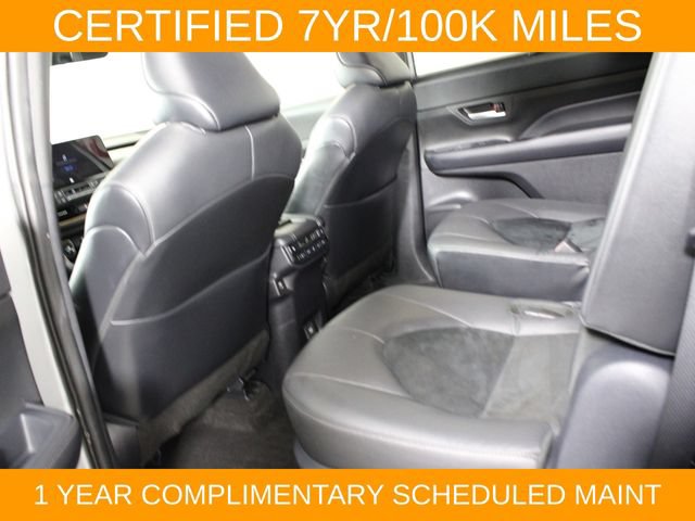 Used 2024 Toyota Grand Highlander AWD Hybrid image 12