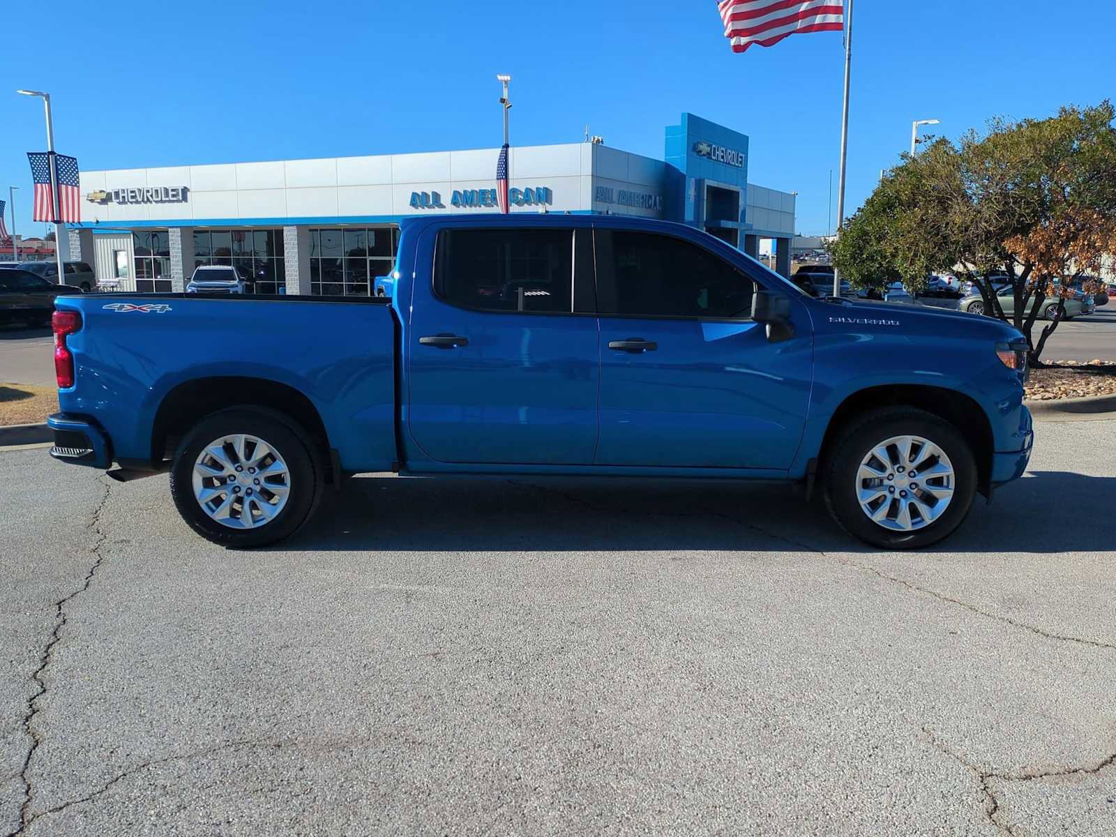 Used 2023 Chevrolet Silverado 1500 Custom image 9