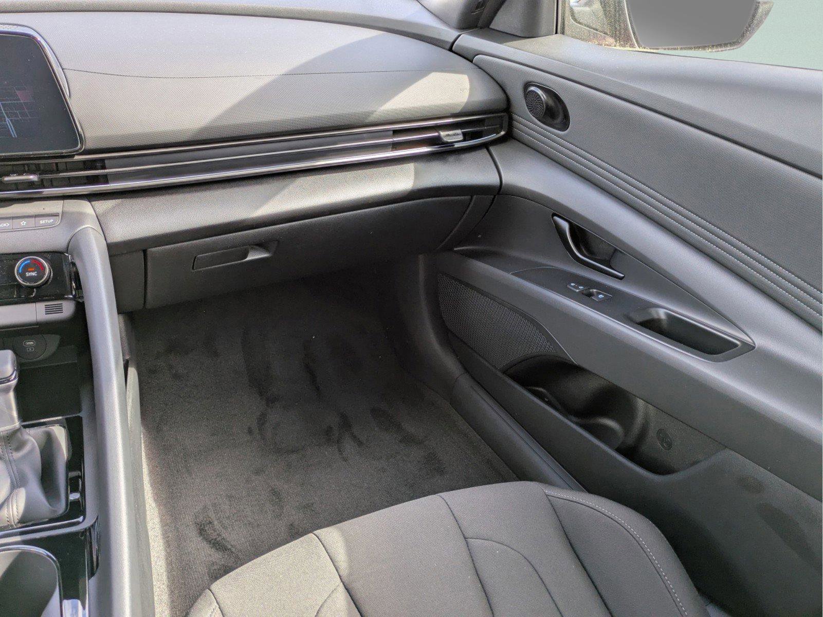 New 2026 Hyundai Elantra Sport image 17